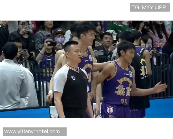 贾诚：在现代社会中如何平衡个人理想与现实生活的探索之旅