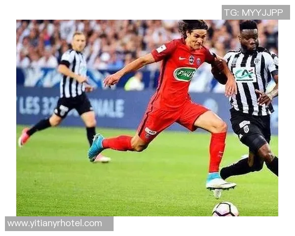 卡昂与昂热的激烈对决揭示法甲新赛季的竞争格局与球队实力分析